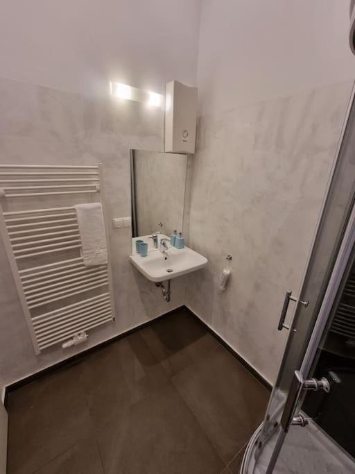 Sissi Royal Suite - Inner City 4 Bedroom Apartment Bécs Kültér fotó