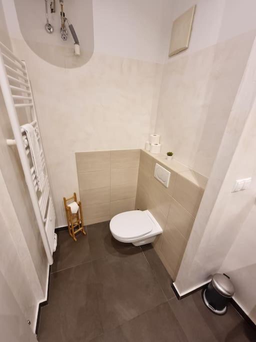 Sissi Royal Suite - Inner City 4 Bedroom Apartment Bécs Kültér fotó