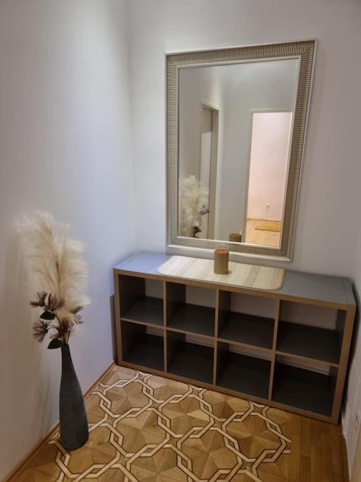 Sissi Royal Suite - Inner City 4 Bedroom Apartment Bécs Kültér fotó